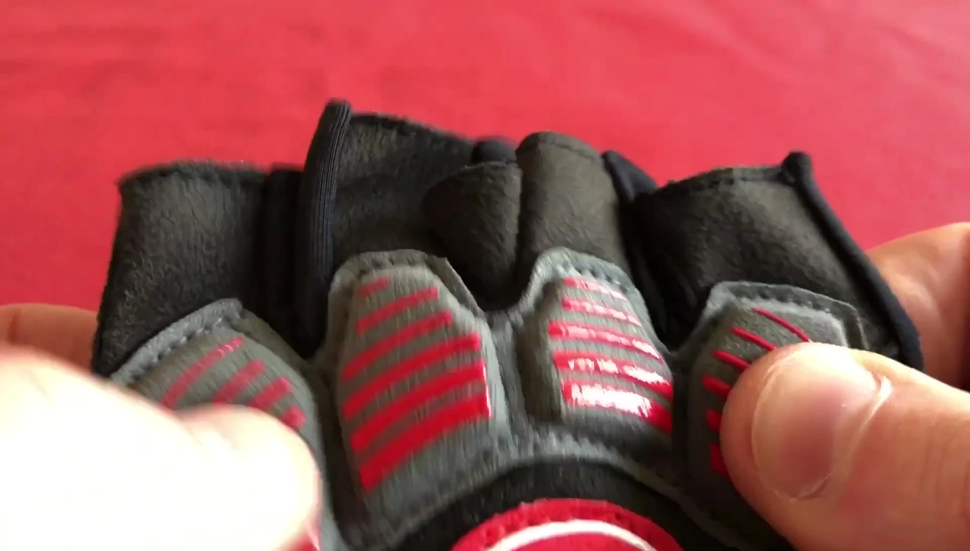 Showing the gel padding on the palm and side of the hand
