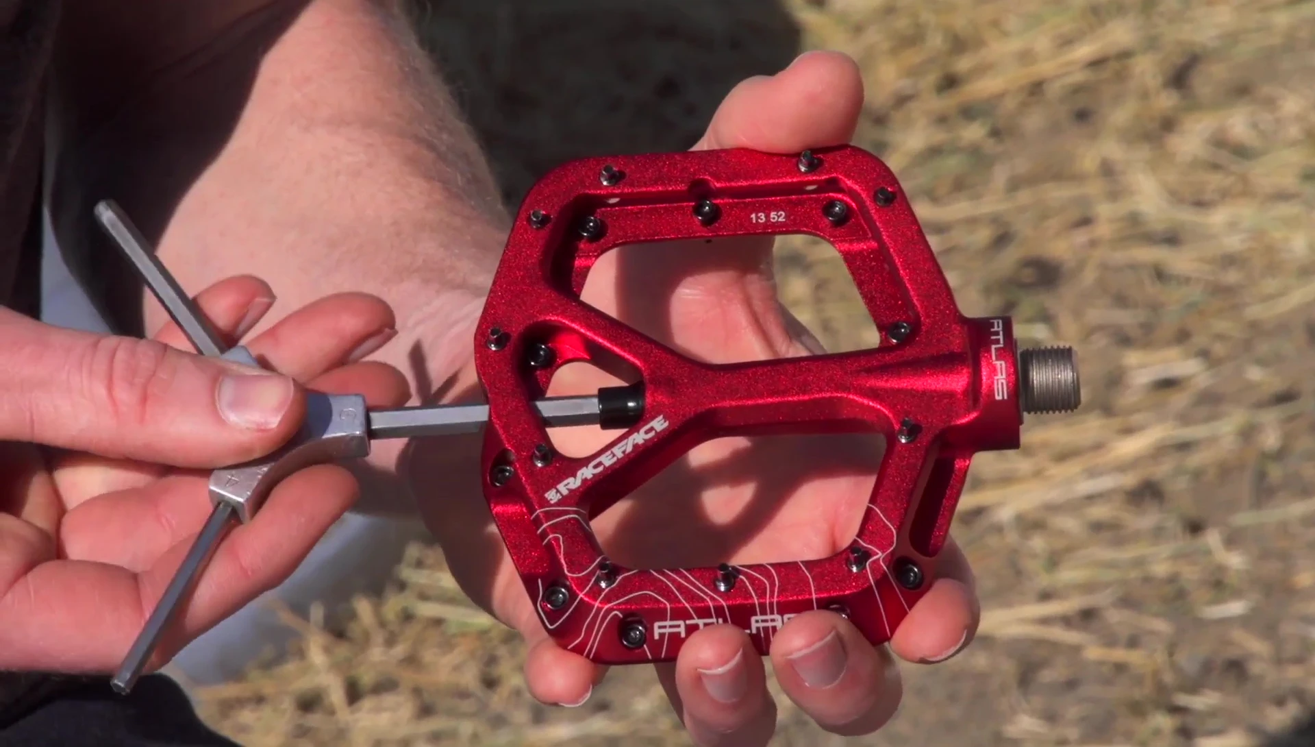 Removing the end cap with a 6mm Allen key