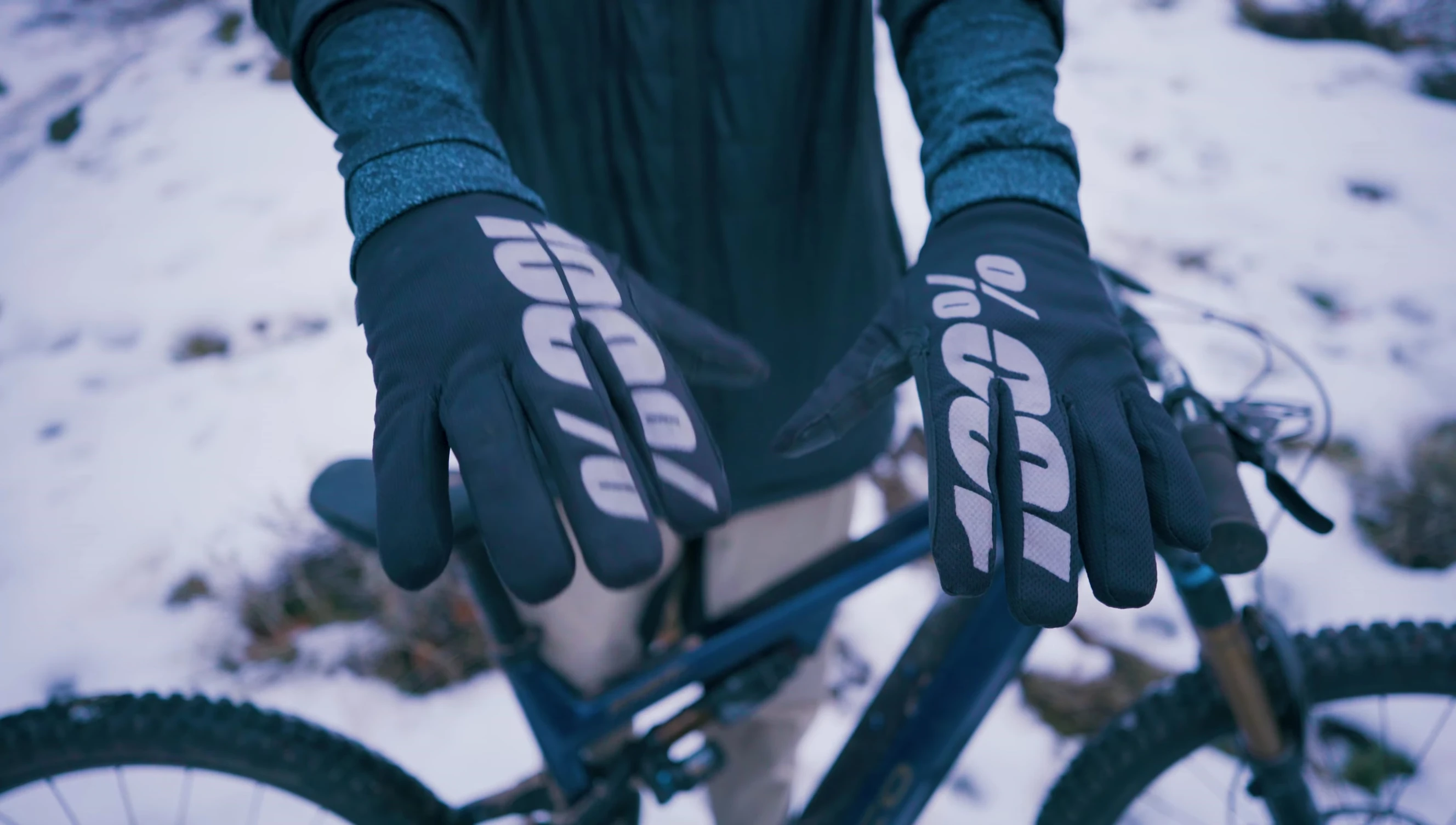 Showing the tight cuff of 100% Hydromatics Gloves