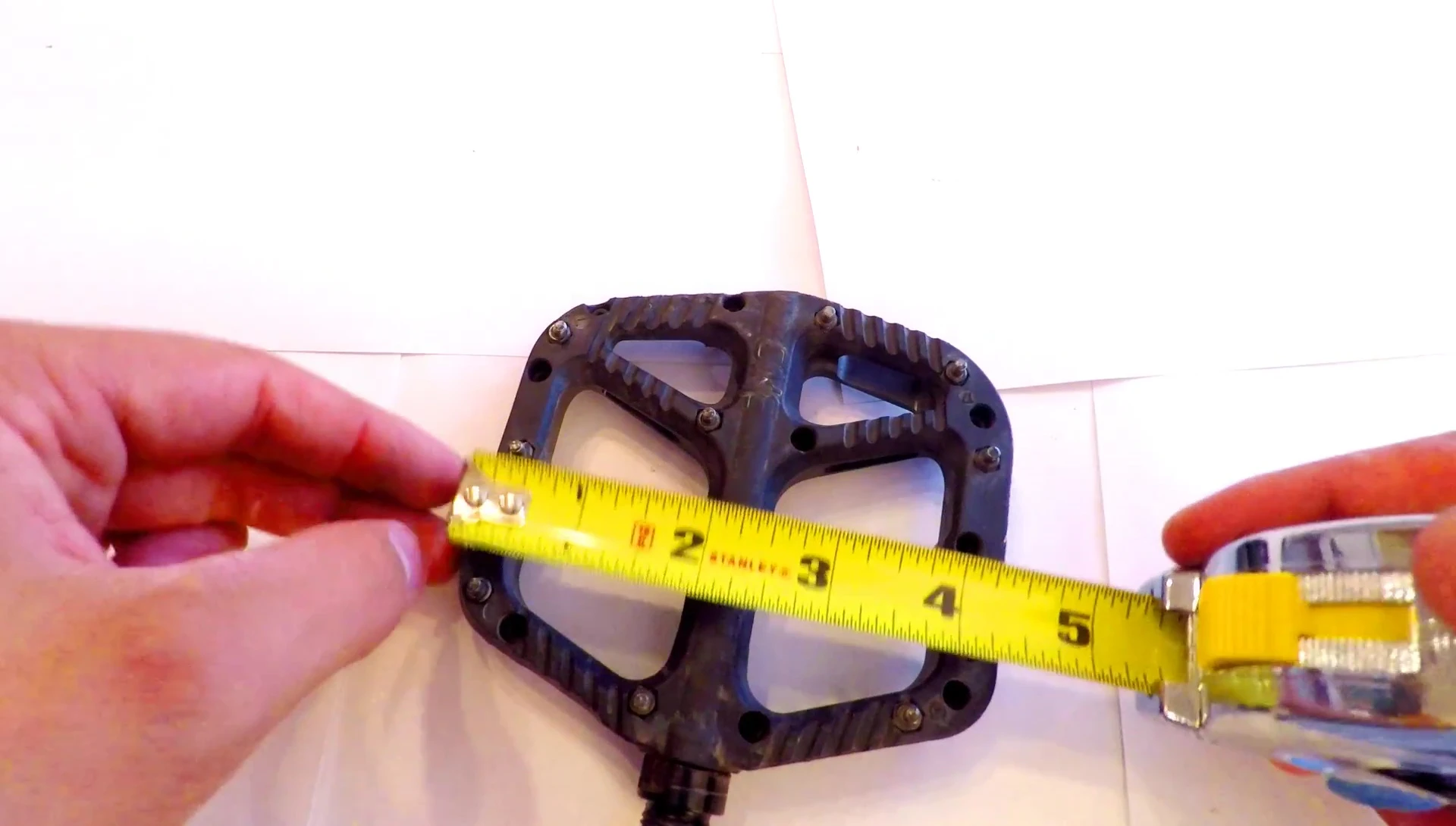 Comparison of the pedal platform size