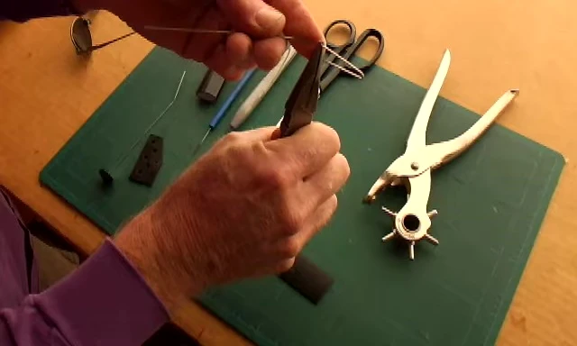 Galvanized wire being shown as the chosen material for the frame