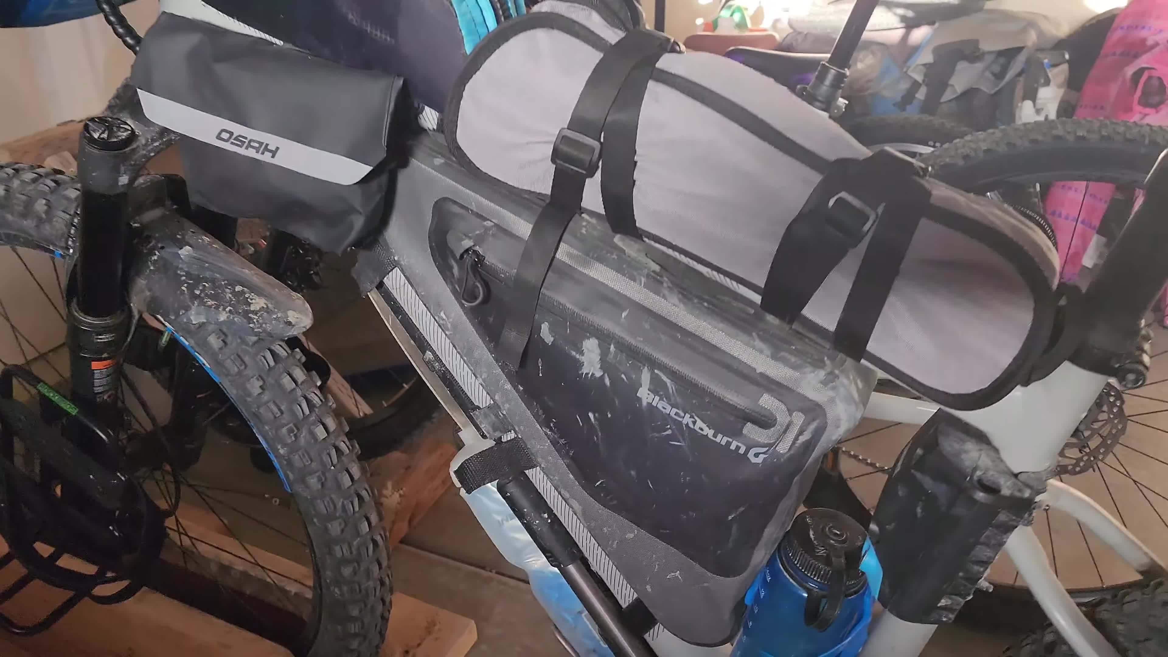 Blackburn Outpost Elite frame bag mounted on a bike