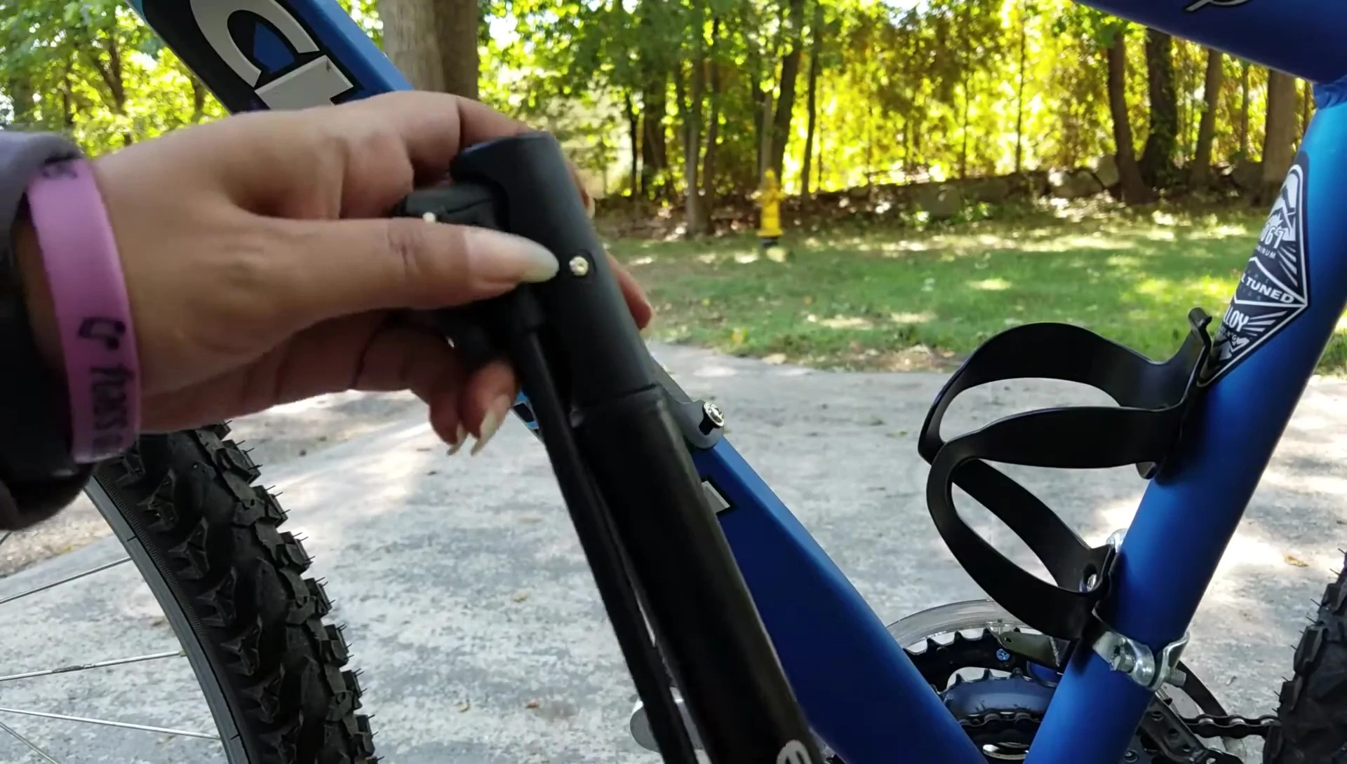 The foot pump section of the Enkeeo mini pump.