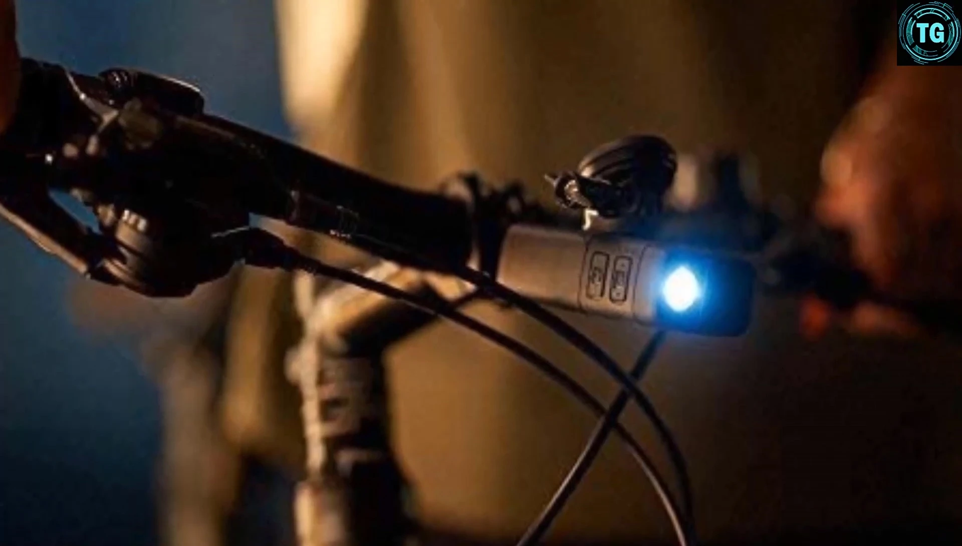 Cycliq Fly 12 lumen output
