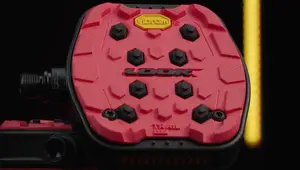 Top 10 Mountain Bike Flat Pedals: Aluminum vs. Composite