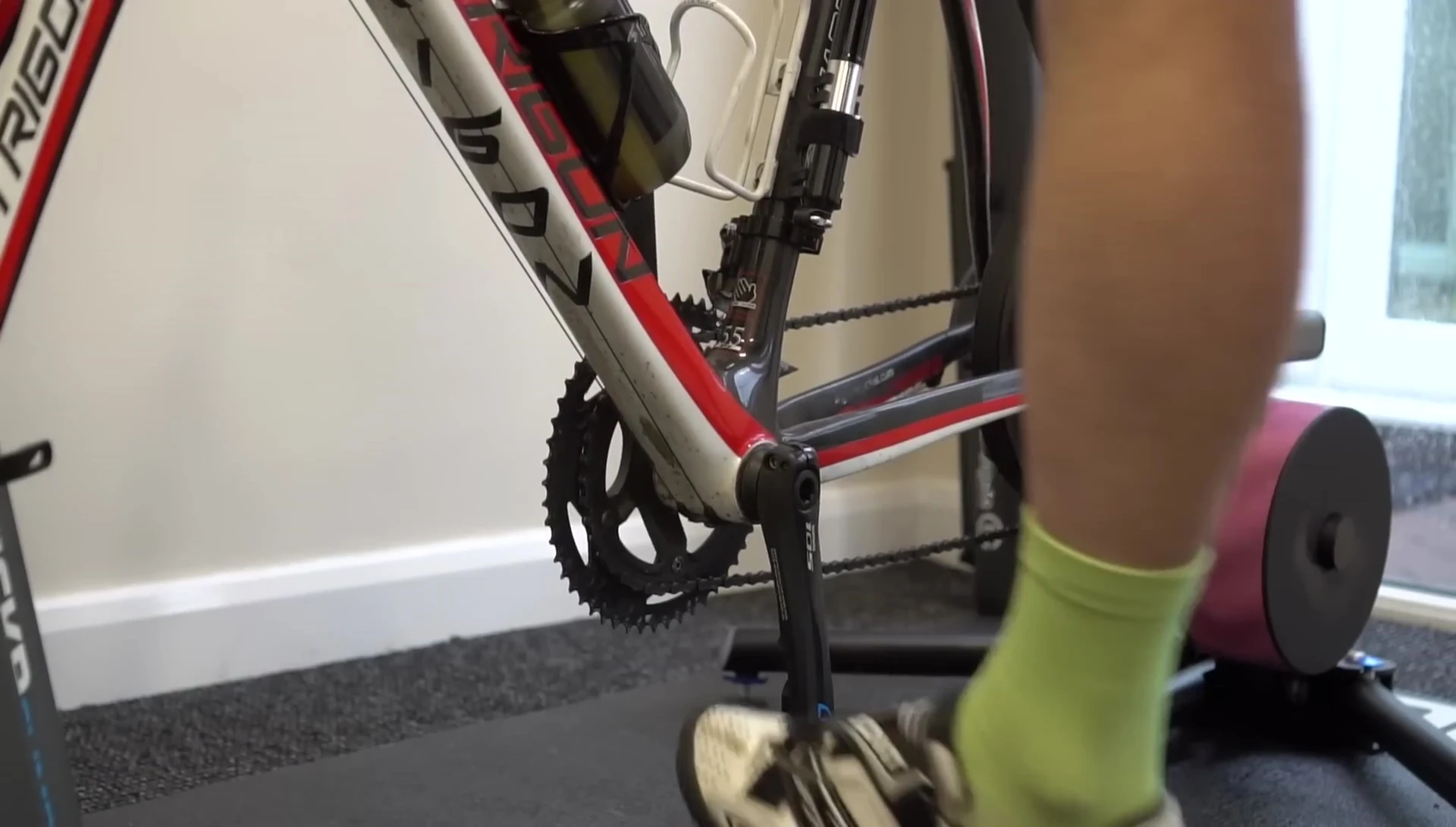 The cyclist during the indoor training session.