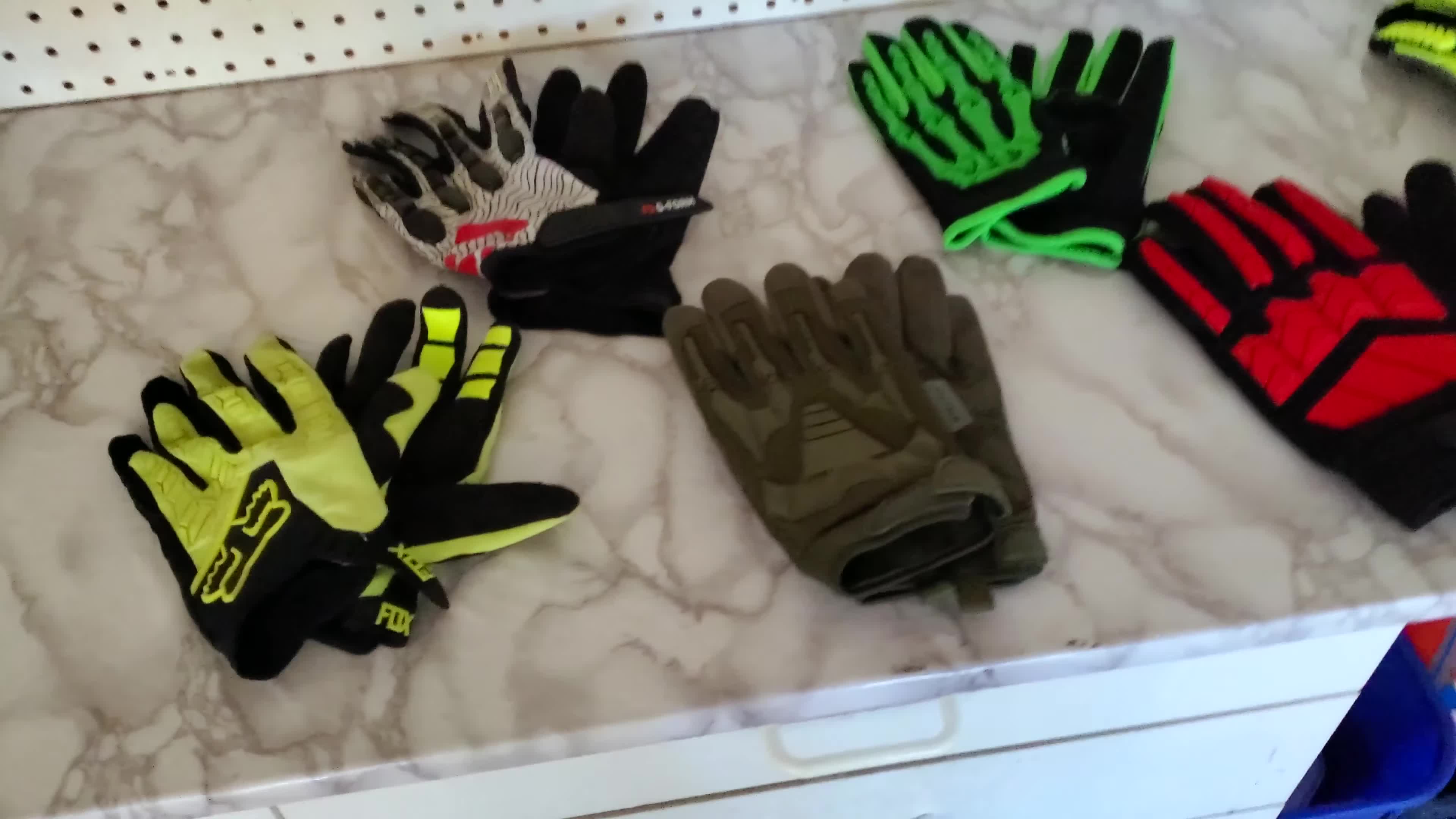 Close-up of Fox Dirt Paws gloves