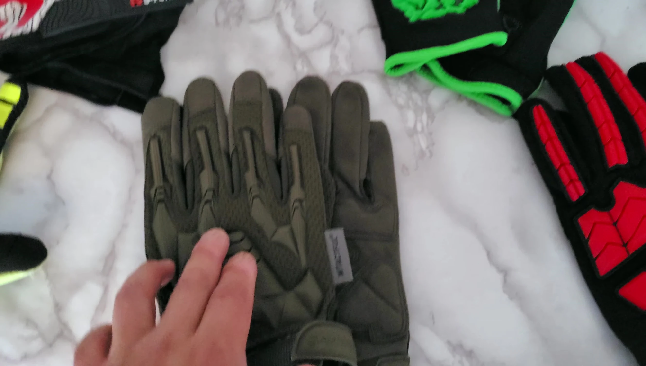 Illustrating the glove length