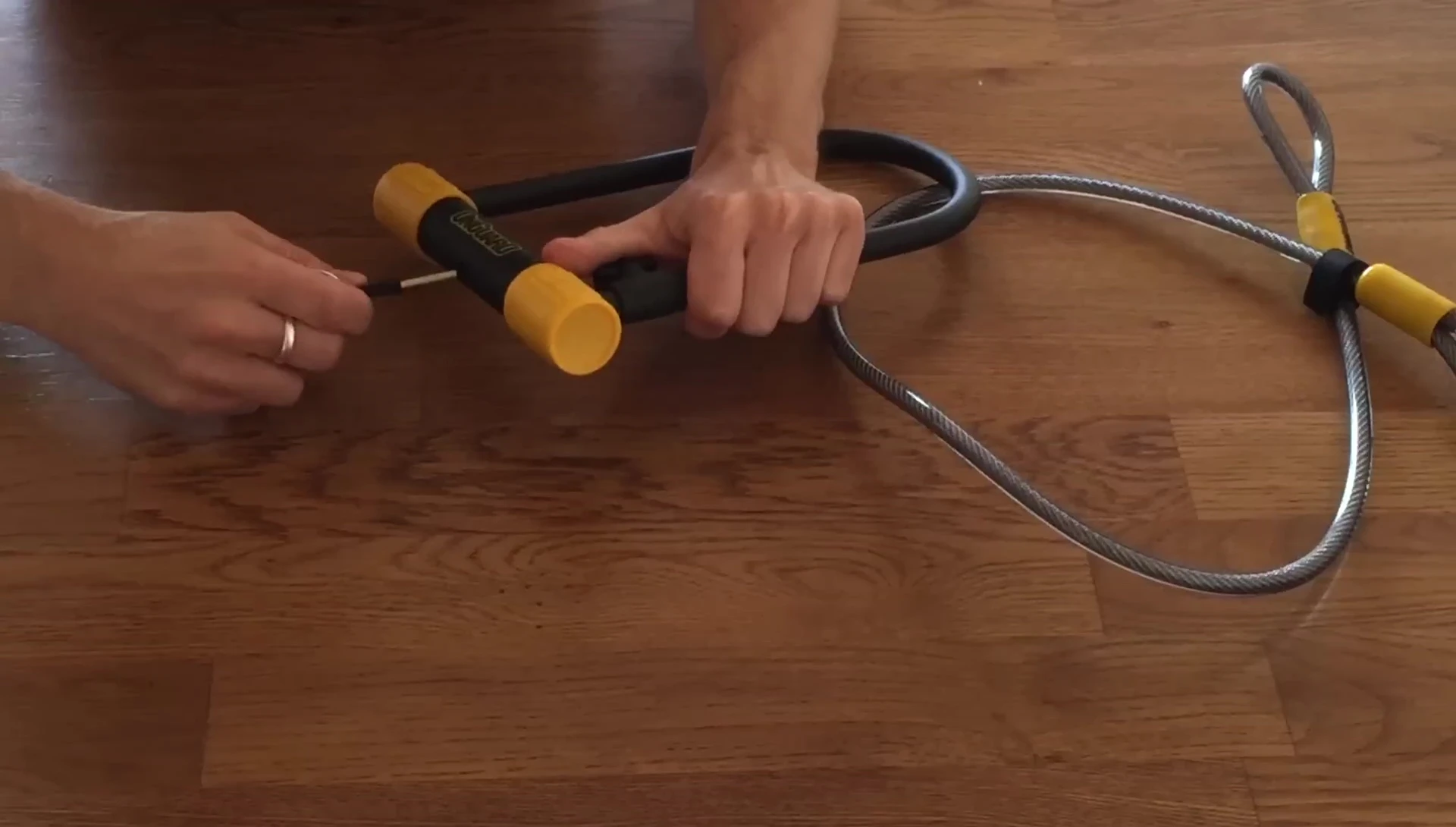 Demonstration of the key insertion and turning mechanism.