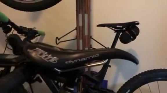Image of the SMP Dynamic saddle, highlighting its distinctive 'bird beak' design.