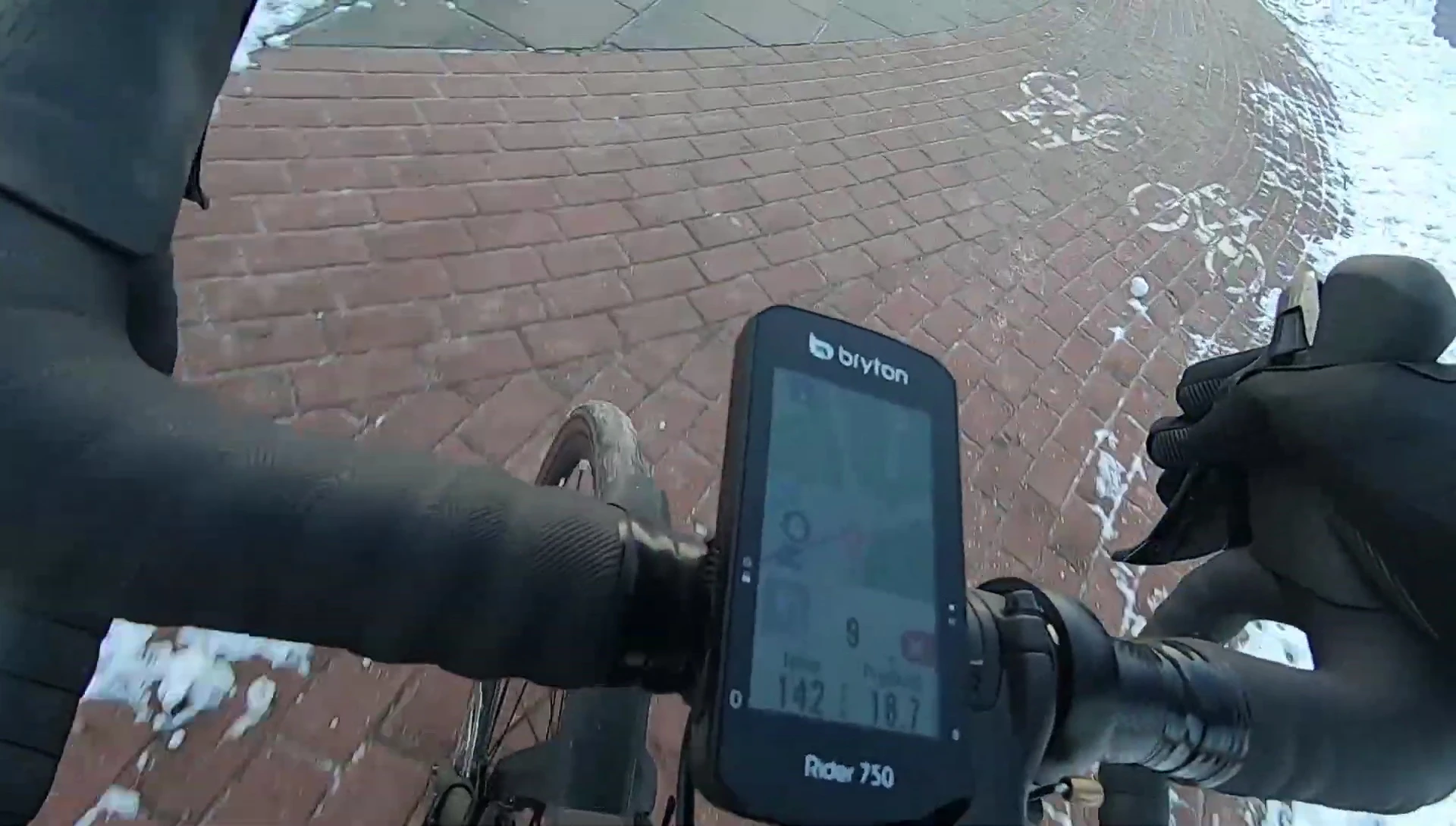 Screenshot showing lack of turn-by-turn alerts on main screen