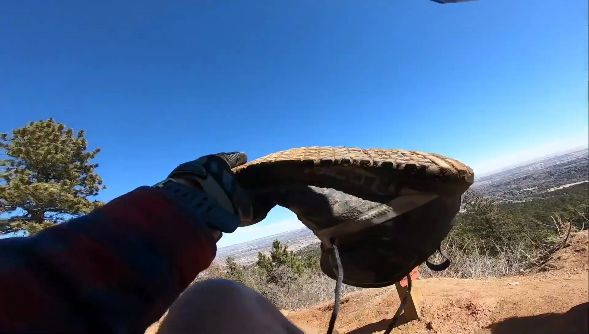 Showcase of the grips on the shoe